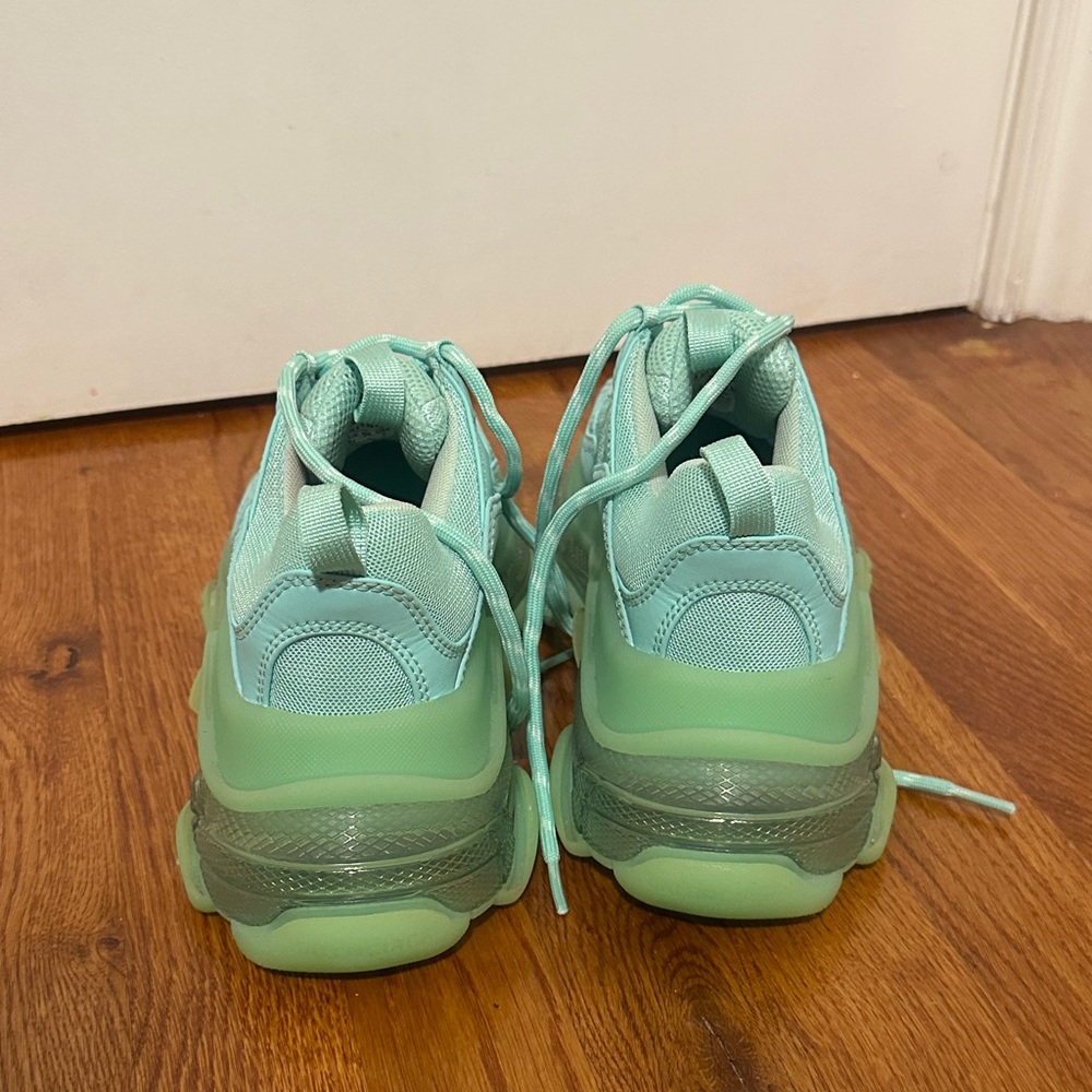 Balenciaga Women's Mint Green Sneakers - Picture 7 of 8